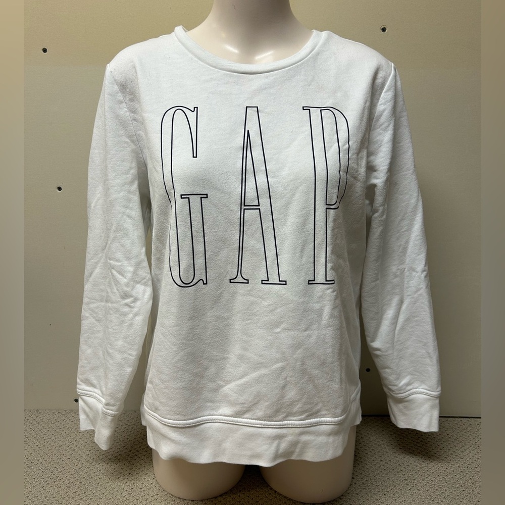2/$75💥- SWEATER | Women’s Gap sweater size large (fits like a medium)